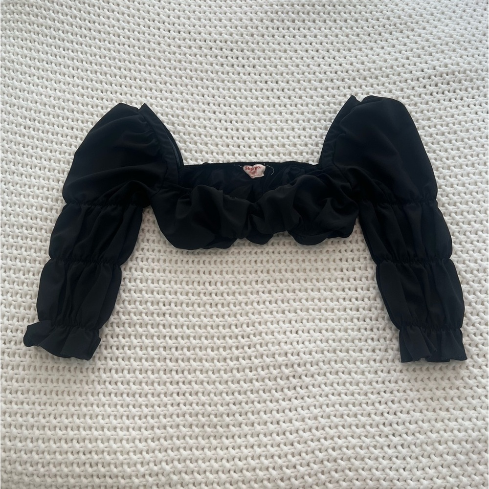 Black ruffle long-sleeved cropped top